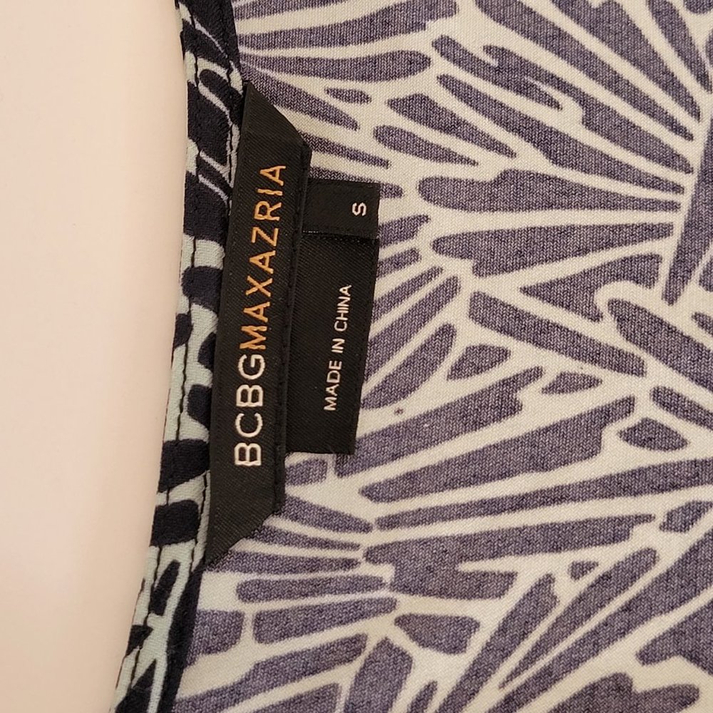 BCBG MAXAZRIA Leafy Print Mid Length Womens Long Sleeve Knit Wrap Dress, Size S - Picture 4 of 12